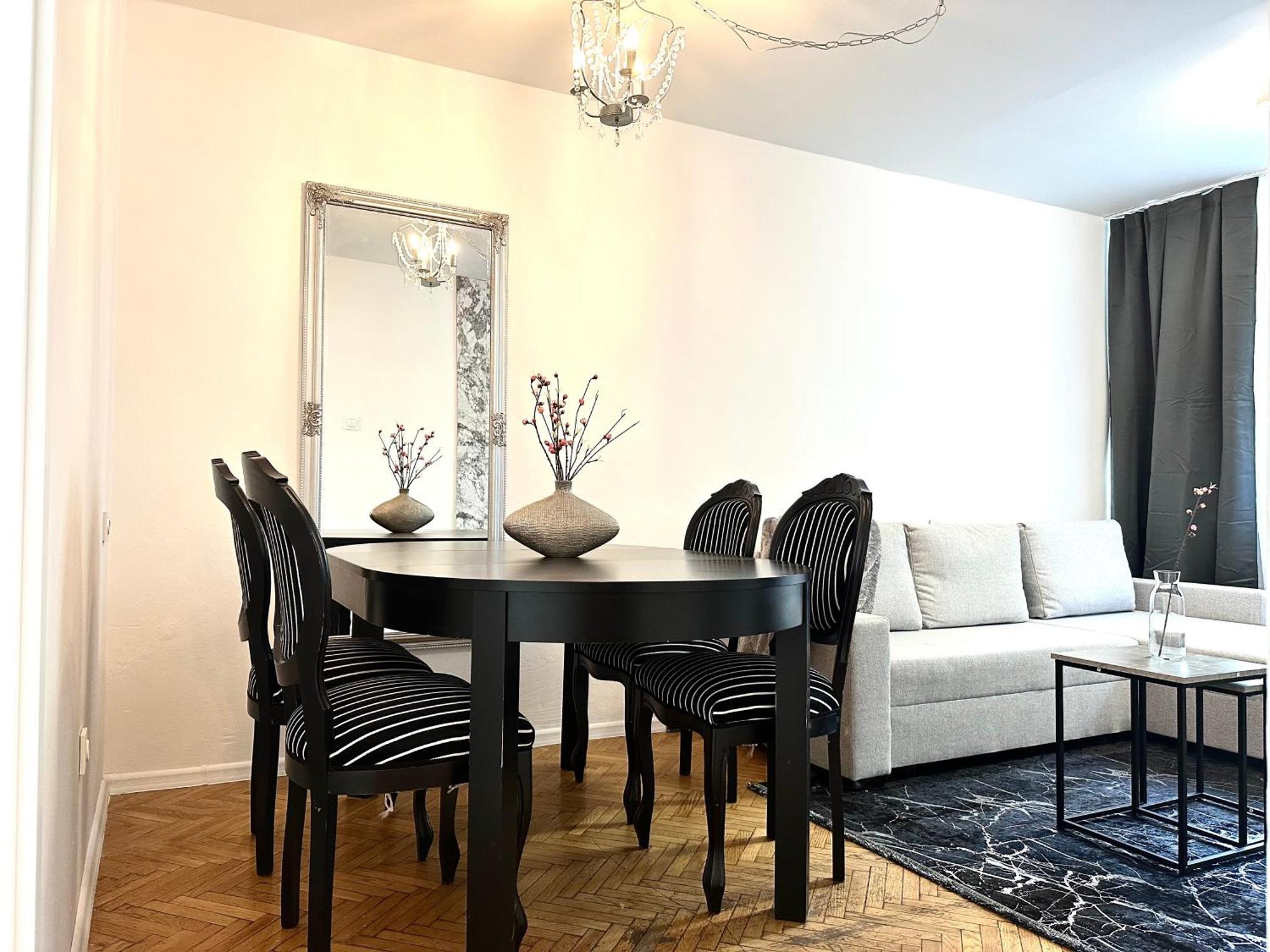 Wita Stwosza Apartment - Self Check-In 20H วรอตซวาฟ ภายนอก รูปภาพ