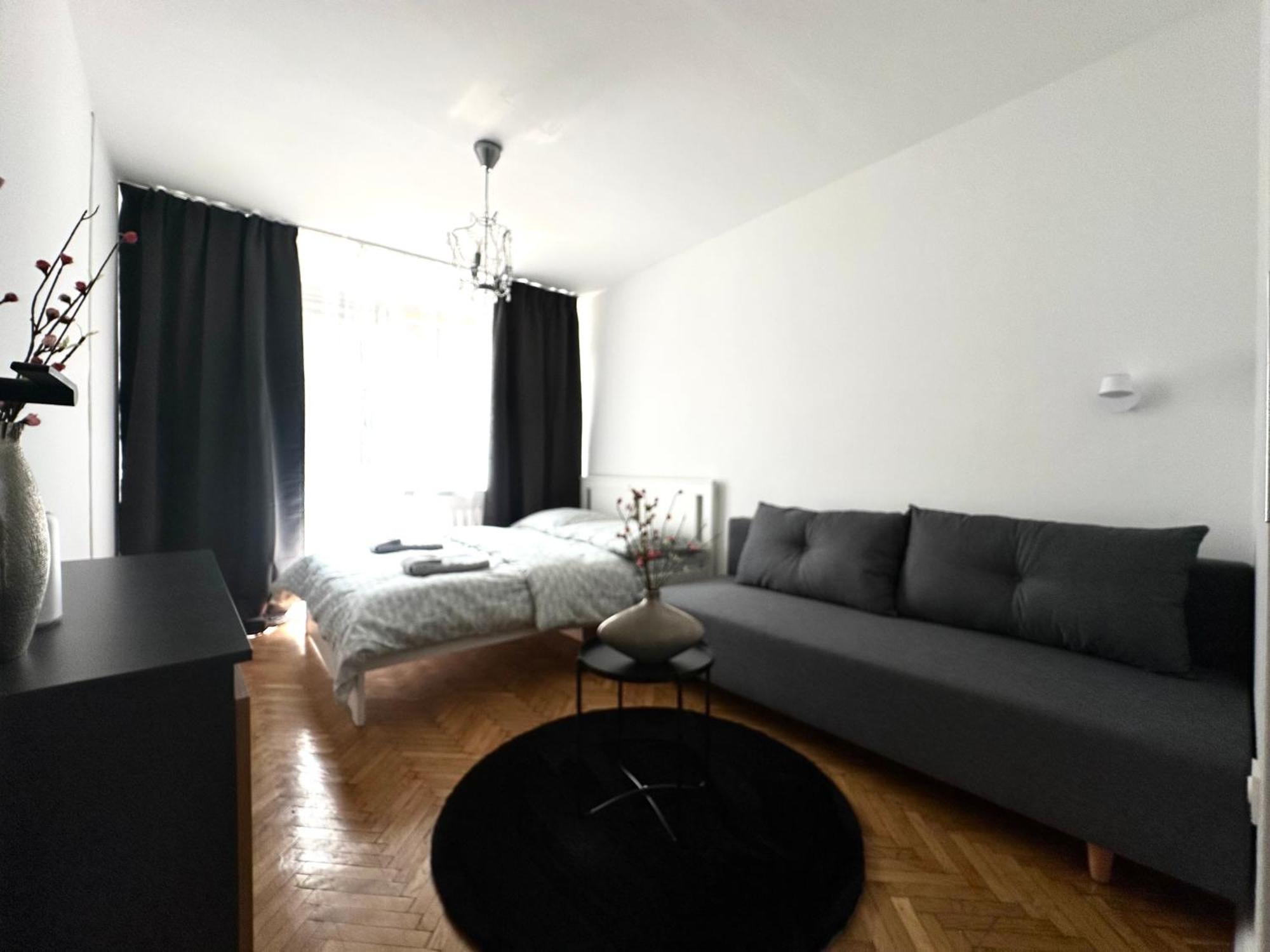 Wita Stwosza Apartment - Self Check-In 20H วรอตซวาฟ ภายนอก รูปภาพ